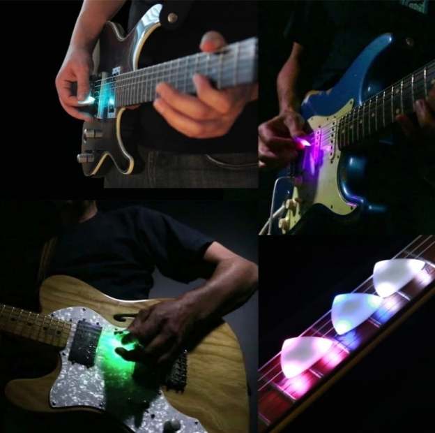 🎸Light Up Guitar Pick - 💝The perfect gift for guitar lovers