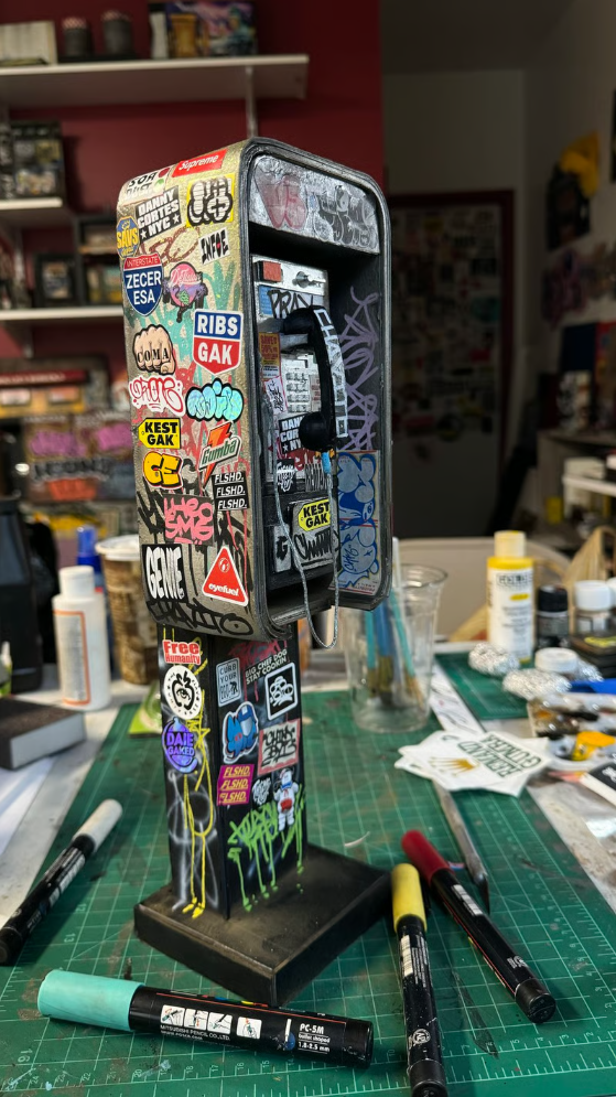 Miniature American Payphone in 1:12 Scale For Action Figure Displays