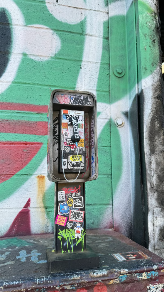 Miniature American Payphone in 1:12 Scale For Action Figure Displays