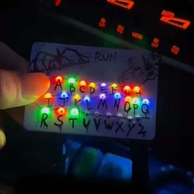 🔥LAST DAY 49% OFF - ✨Card Light Pendant – Carry the Upside Down With You!