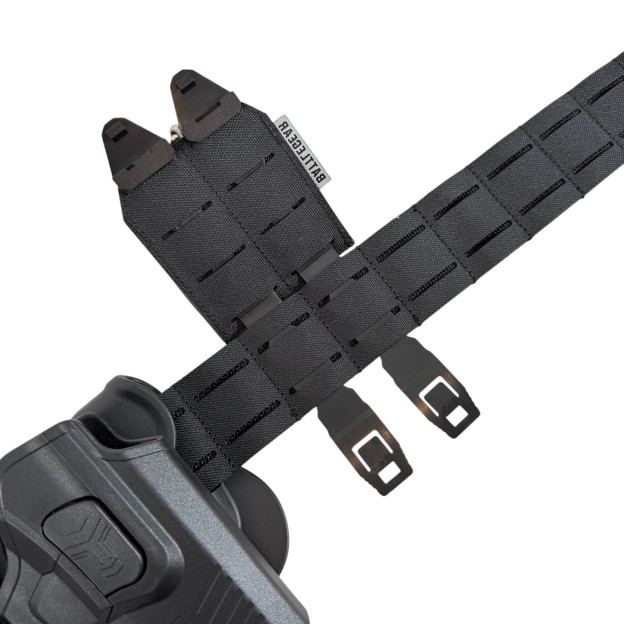 BATTLE GEAR LASER-CUT HANDCUFF POUCH [BAT-P181]