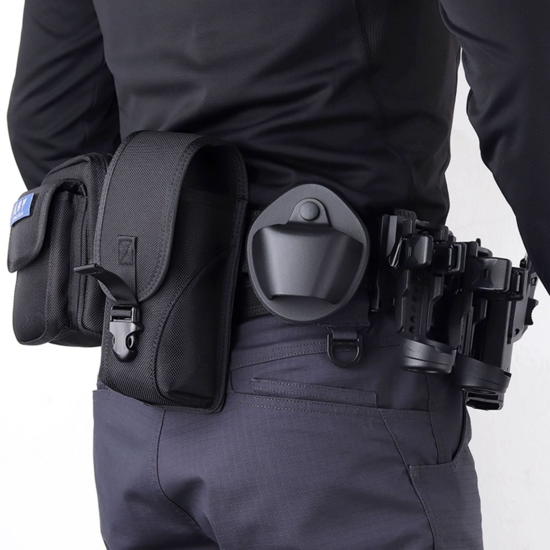 LONG LIN JIA E158008 PLASTIC HANDCUFF HOLSTER [LLJ-E158008]