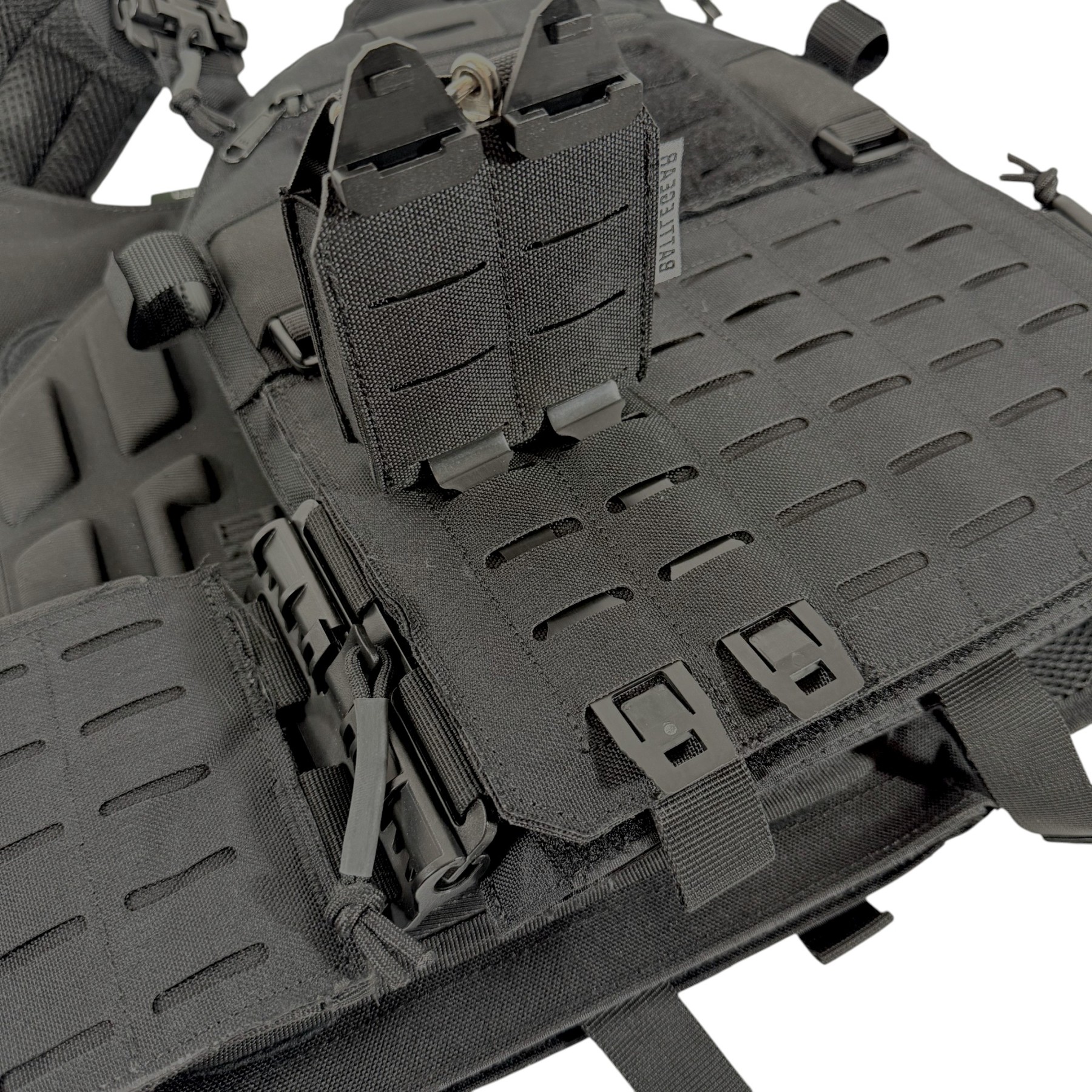 BATTLE GEAR LASER-CUT HANDCUFF POUCH [BAT-P181]