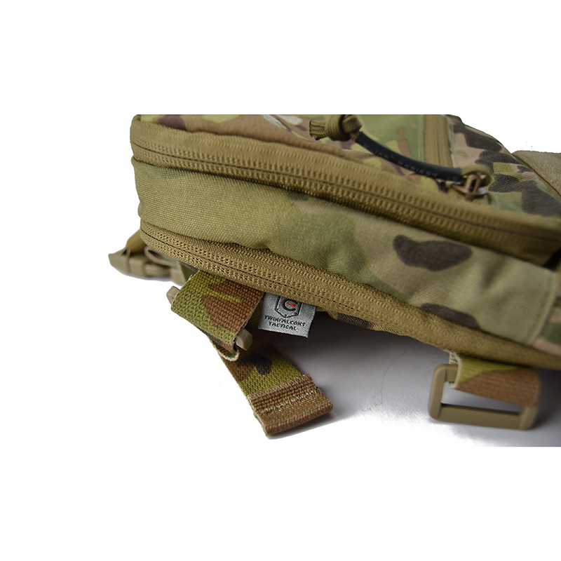 TWINFALCONS DELUSTERING COMPRESS HYDRATION BLADDER BACKPACK