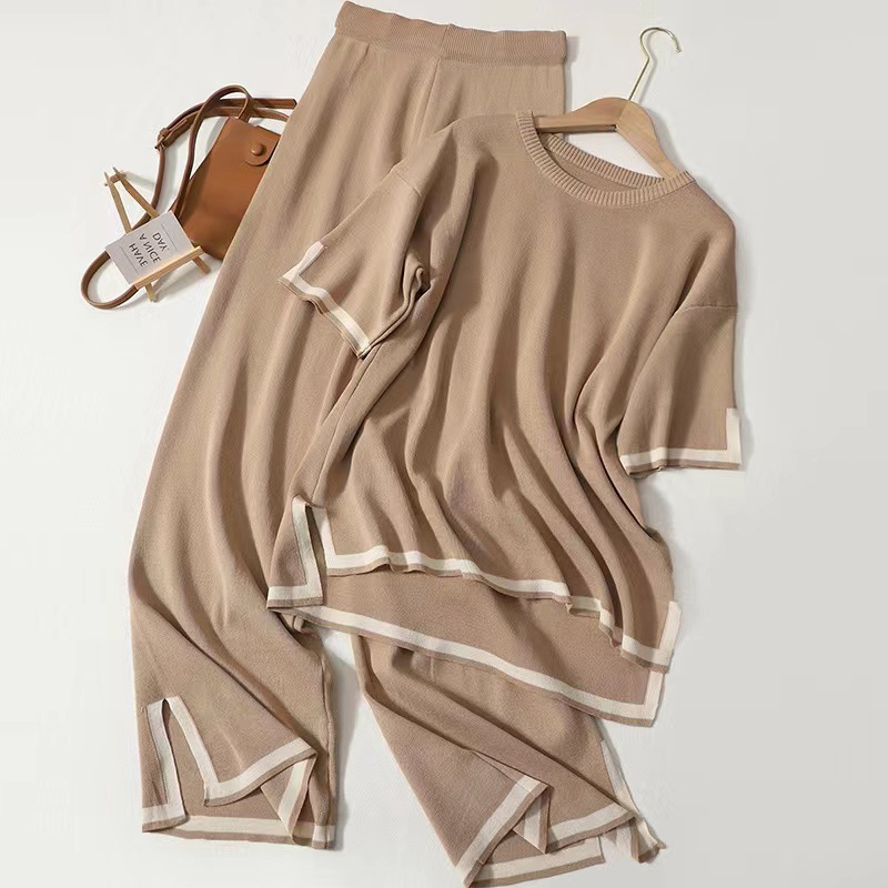 High-Waisted Color-Block Short-Sleeve Knit Top and Wide-Leg Pants Set for a Slimming Look