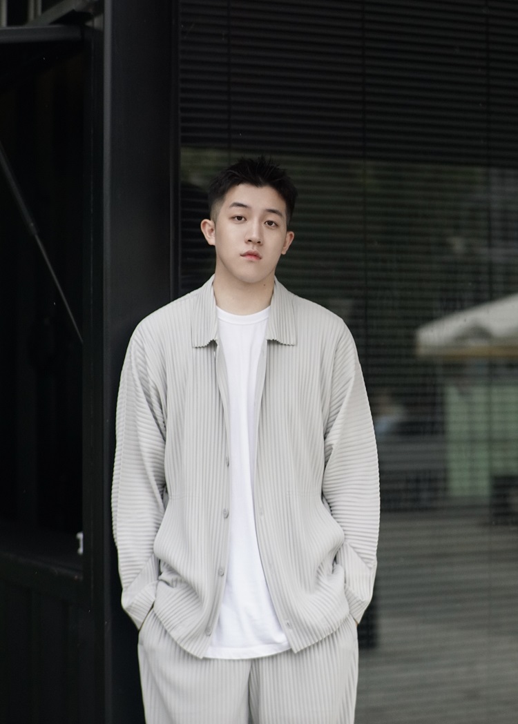 Men's Pleated Long Sleeve Shirt Casual Button Up Shirt