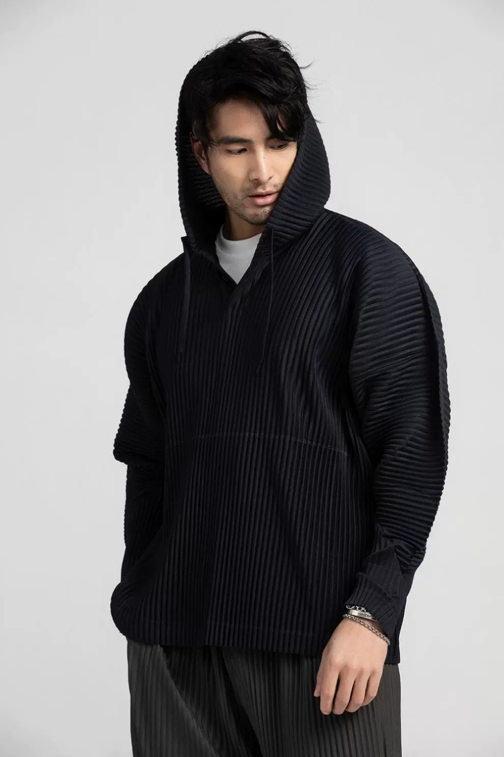 Men's Pleated Solid Long Sleeve Hoodies Loose Fit Hooded Sweatshirt