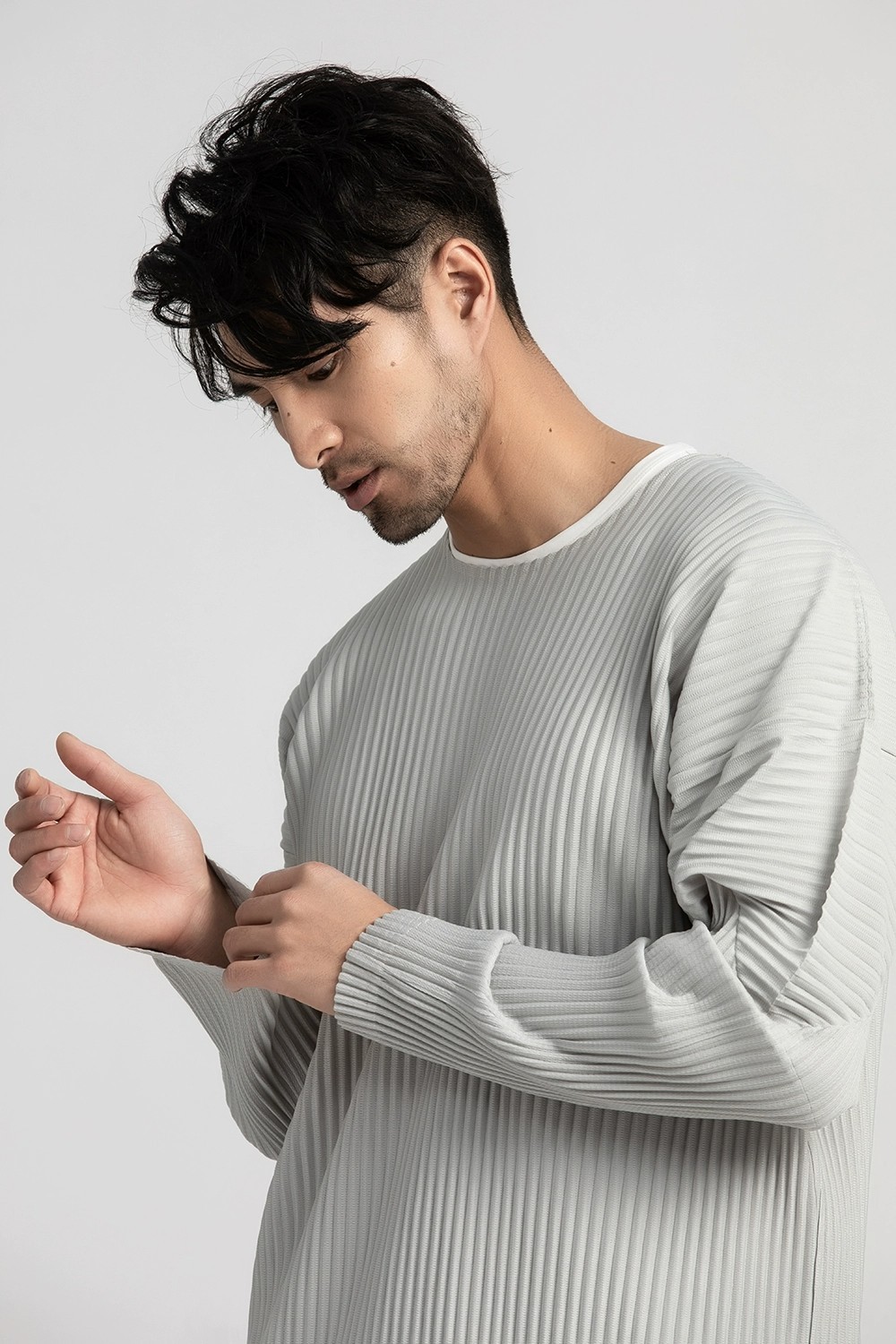 Men's Pleated Long Sleeve Plain T Shirt Japanese Streetwear Round Collar T-shirt