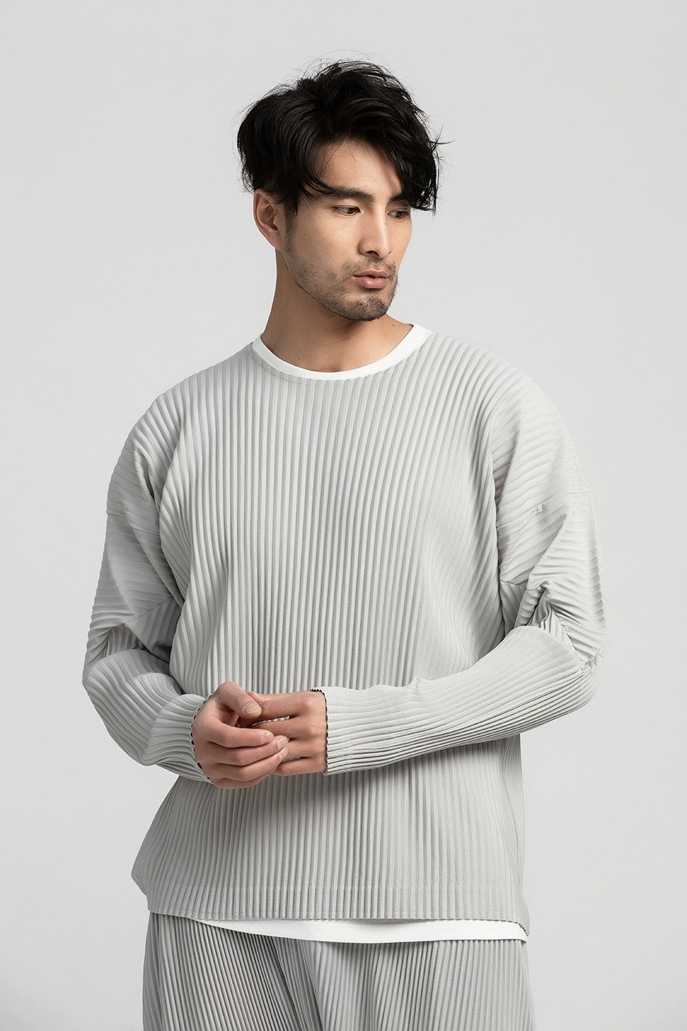 Men's Pleated Long Sleeve Plain T Shirt Japanese Streetwear Round Collar T-shirt