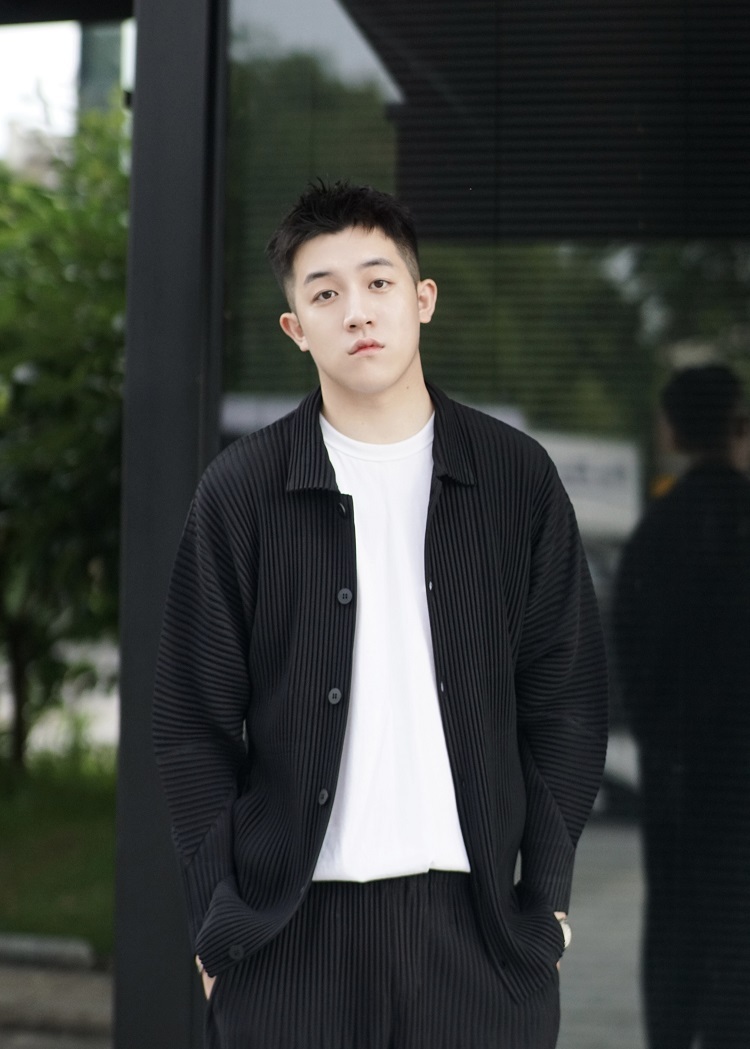 Men's Pleated Wild Pants Solid Color Straight Pants Casual Suit Trouse