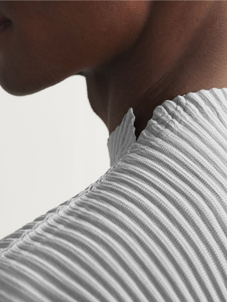 Men's Pleated Short Sleeve Turtleneck T-Shirt Fashion Plain Tee