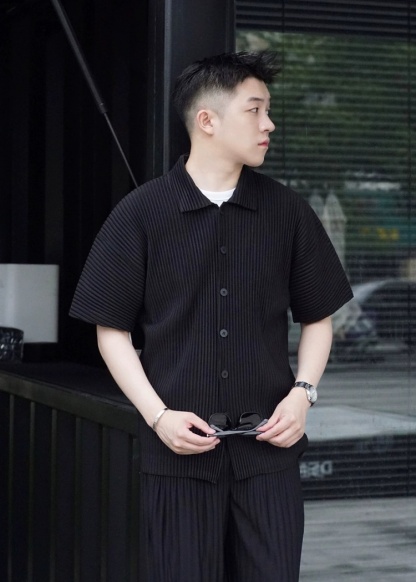 Men's Pleated Solid Color Short Sleeve Shirt Casual Button Up Shirt For Summer