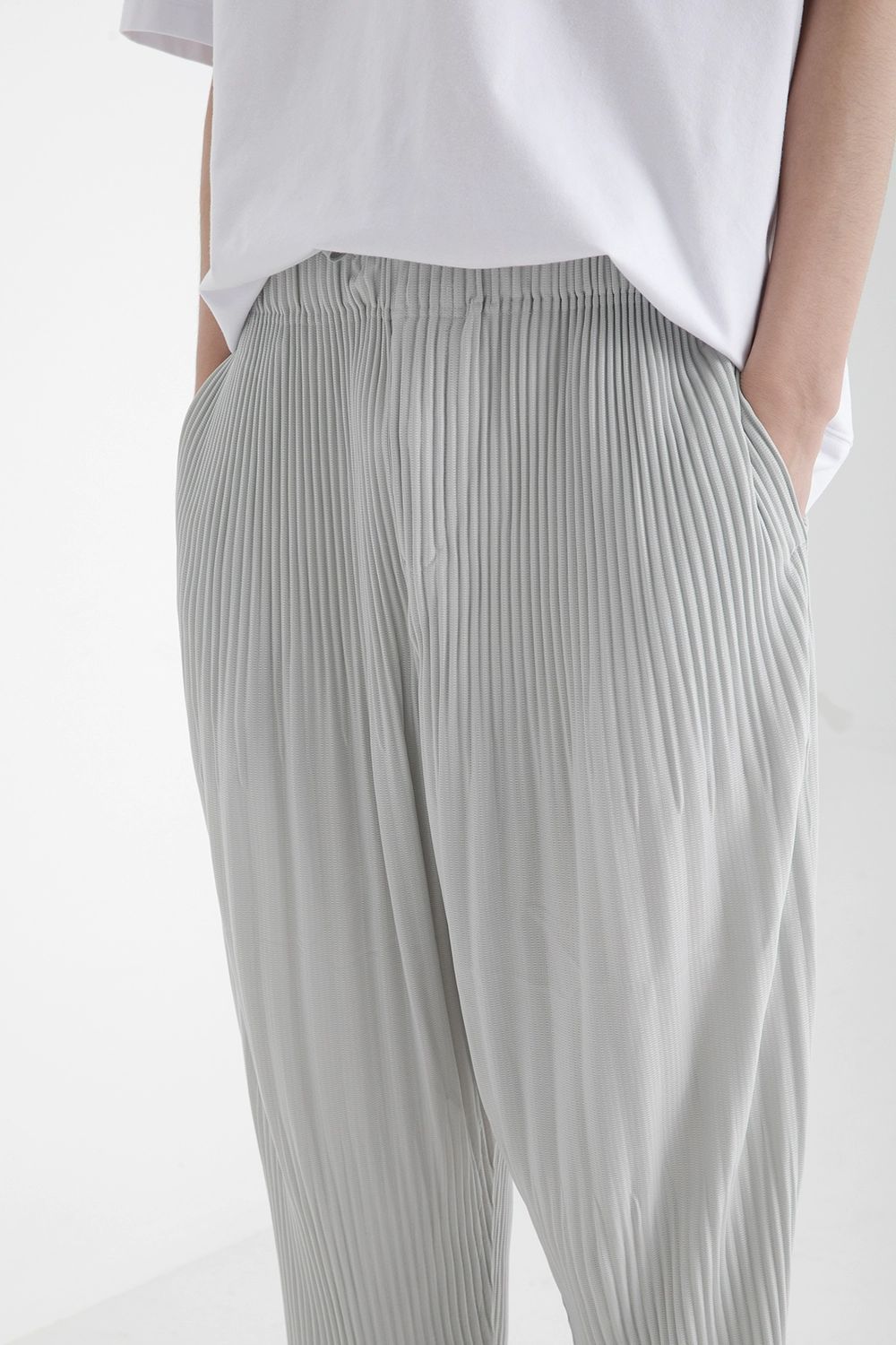 Men's Pleated Harem Pants Casual Baggy Ankle Length Pants Drawstring Elastic Waist