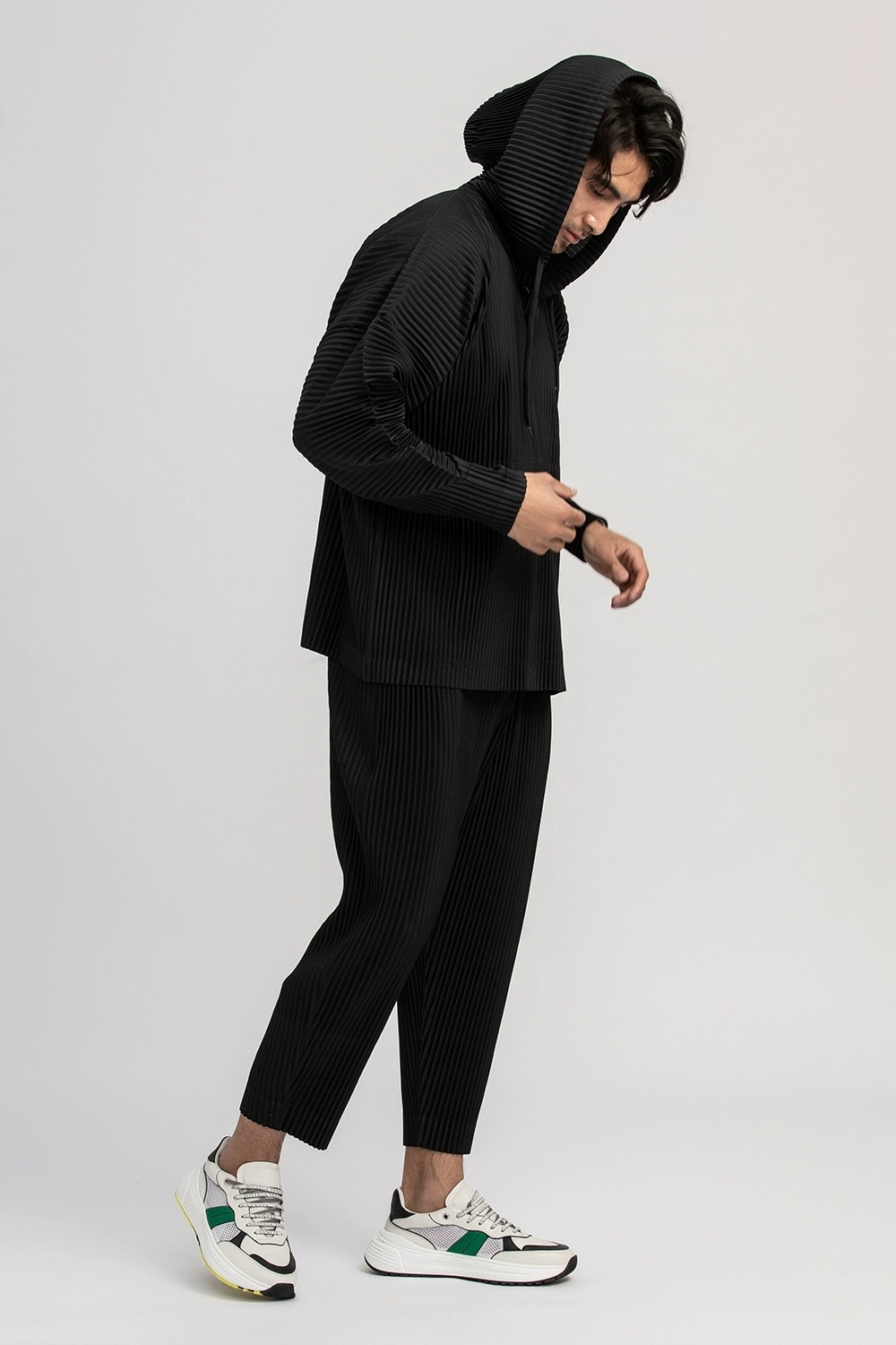 Men's Pleated Solid Long Sleeve Hoodies Loose Fit Hooded Sweatshirt