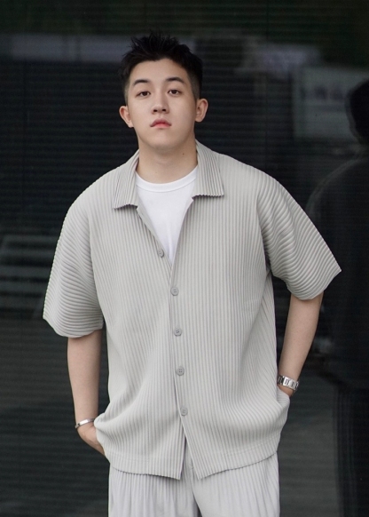 Men's Pleated Solid Color Short Sleeve Shirt Casual Button Up Shirt For Summer