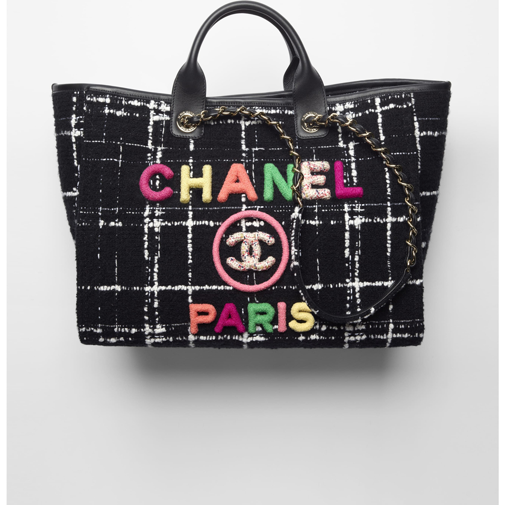 【CHANEL】 お洒落なツイードにロゴが映える♪ラージ ショッピング バッグ
