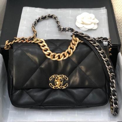 【CHANEL】最新作★シャネル 19 マキシ フラップ バッグ