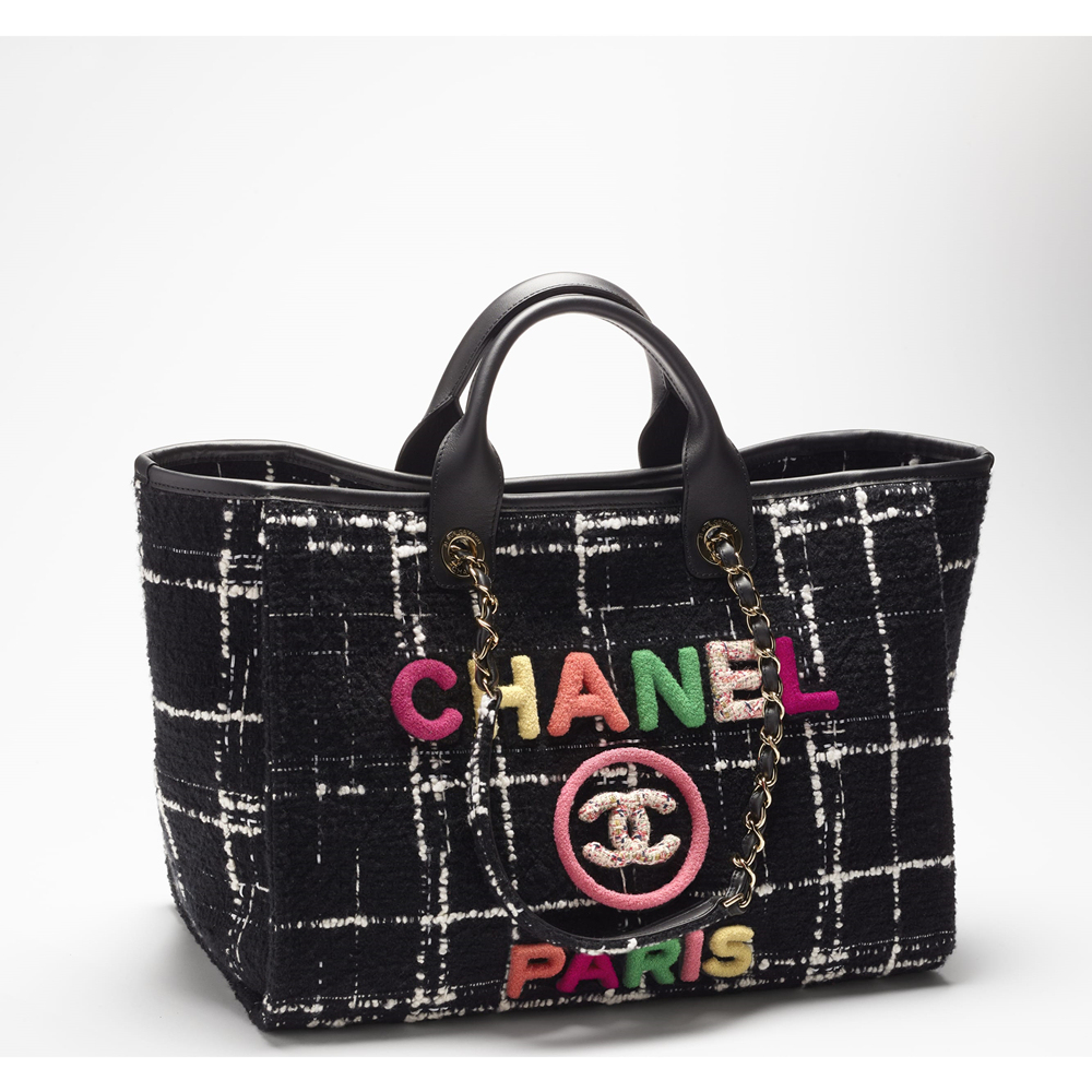 【CHANEL】 お洒落なツイードにロゴが映える♪ラージ ショッピング バッグ