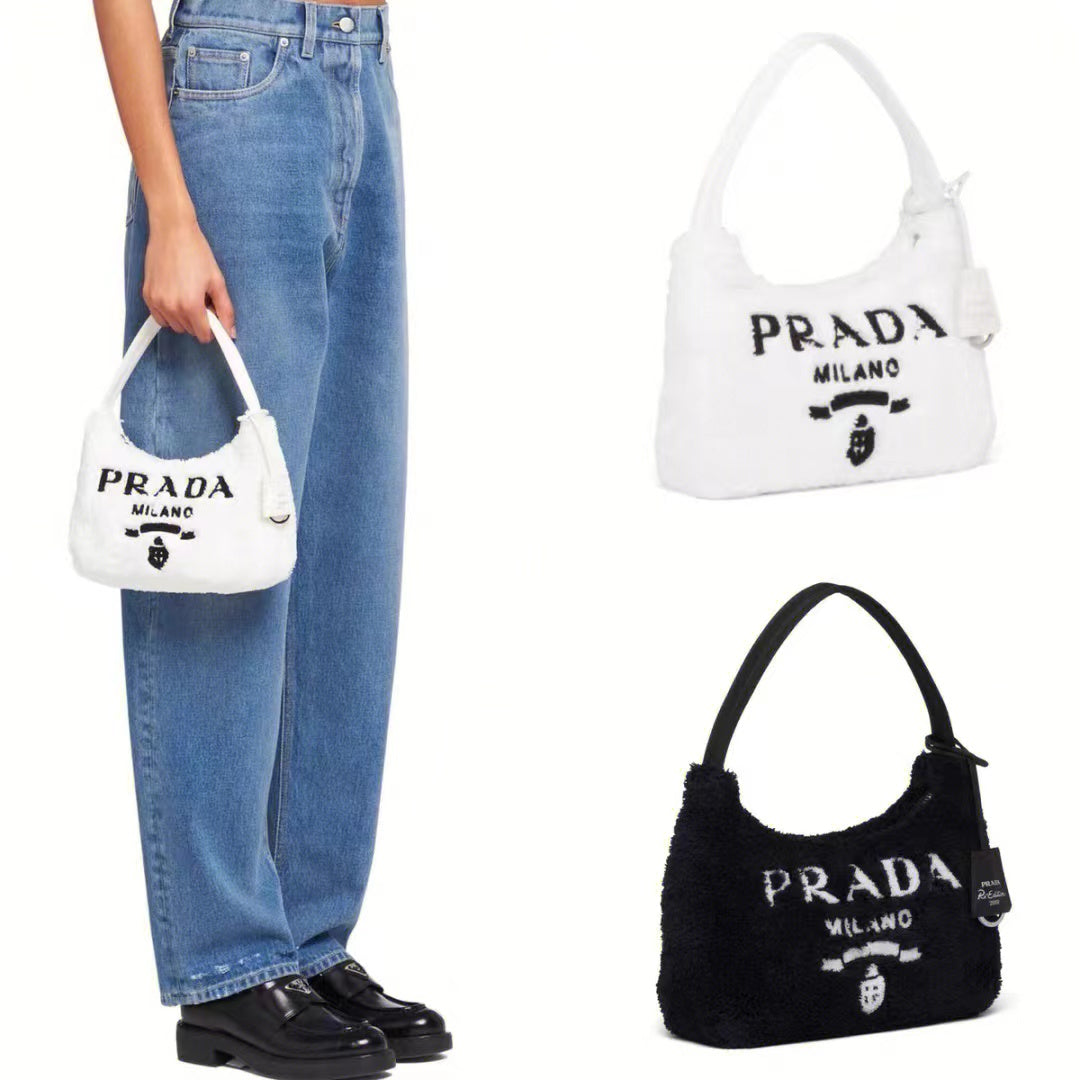 【PRADA】Vivi 雑誌掲載！韓国の宋智雅さん愛用のRe-Edition 2000 テリー ミニバッグ