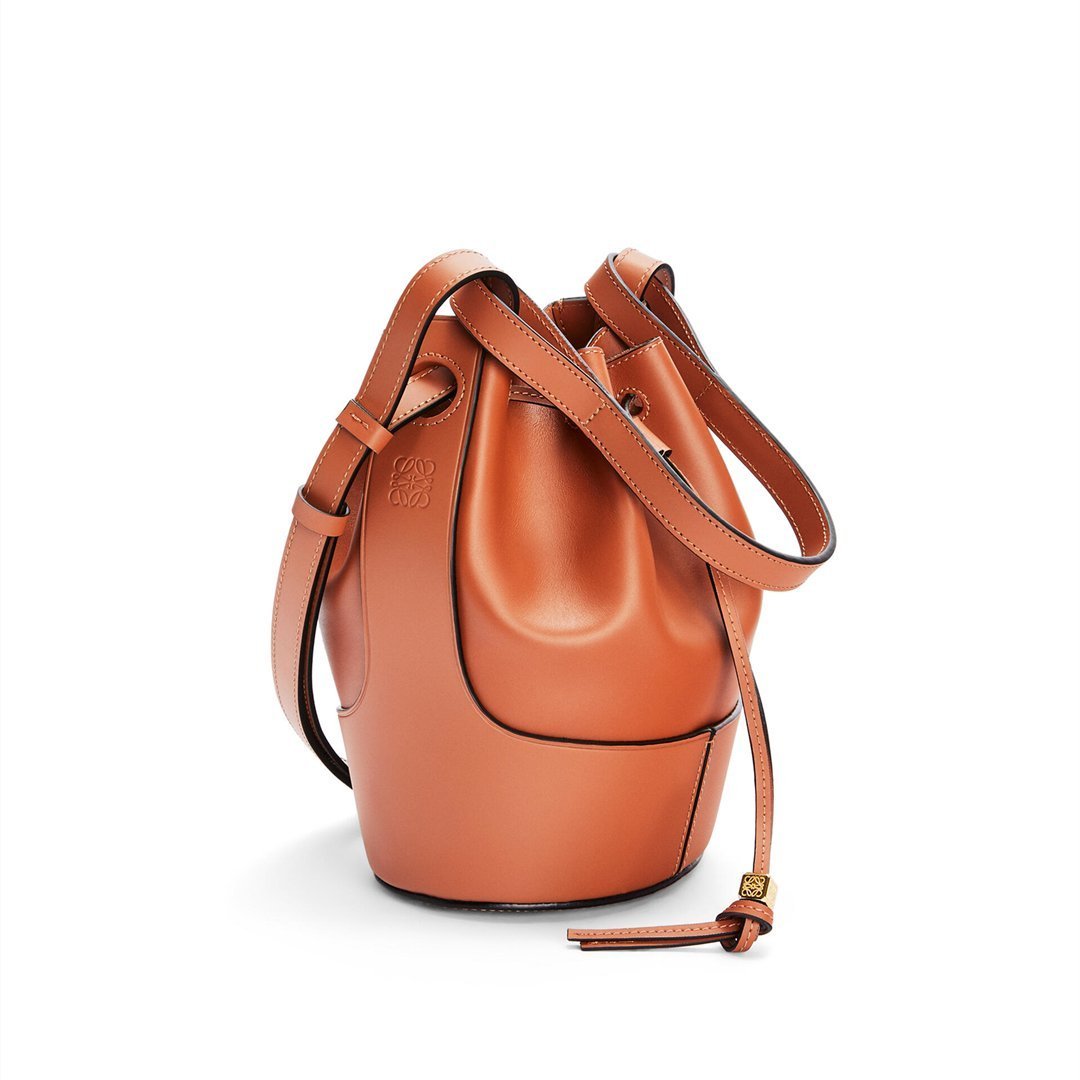 【LOEWE】ランウェイ登場★今田美桜が推す！今季のマストロエベバルーンバッグ
