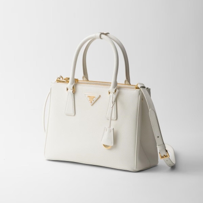 【PRADA】レザーミディアムバッグ