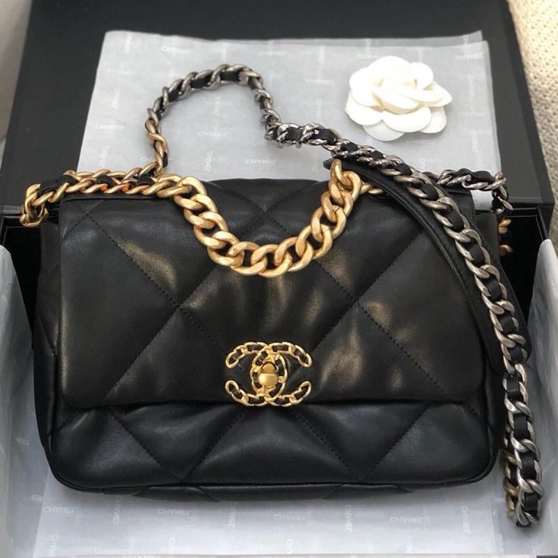 【CHANEL】最新作★シャネル 19 マキシ フラップ バッグ