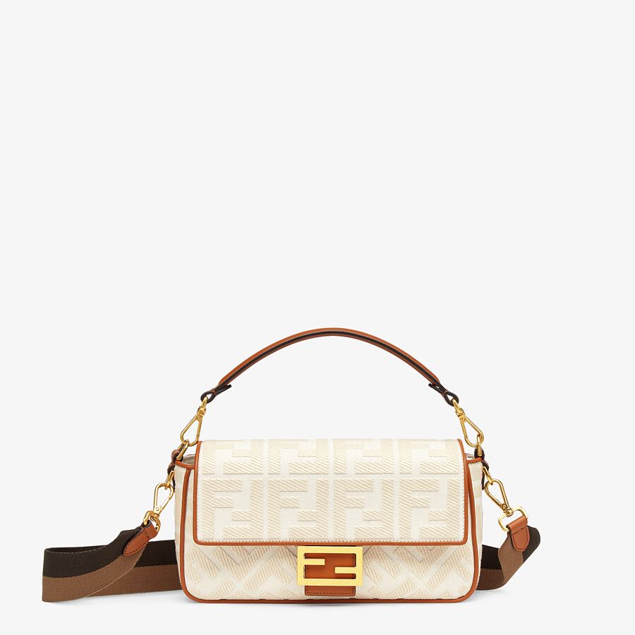 【FENDI】おしゃれ可愛いFF BAGUETTE モチーフ刺繍 3WAYバッグ