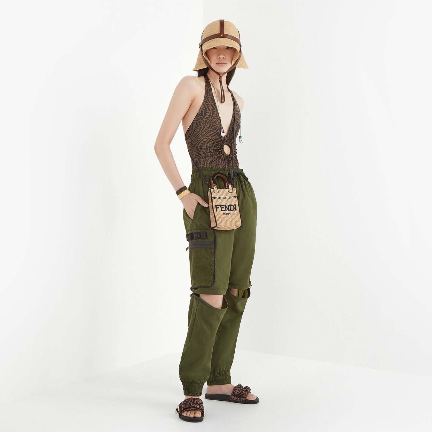 【 FENDI】 大注目 お洒落可愛い SUNSHINE SHOPPER MINI☆