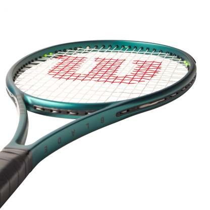 Wilson Blade 98 (18X20) V9 Professional Tennis Racket (Unstrung)