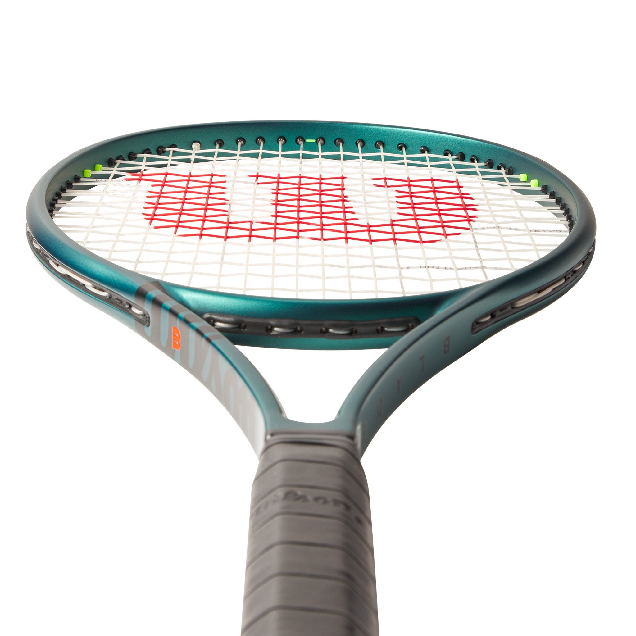 Unleash Your Potential with the Blade 98 (18X20) V9 3 Tennis