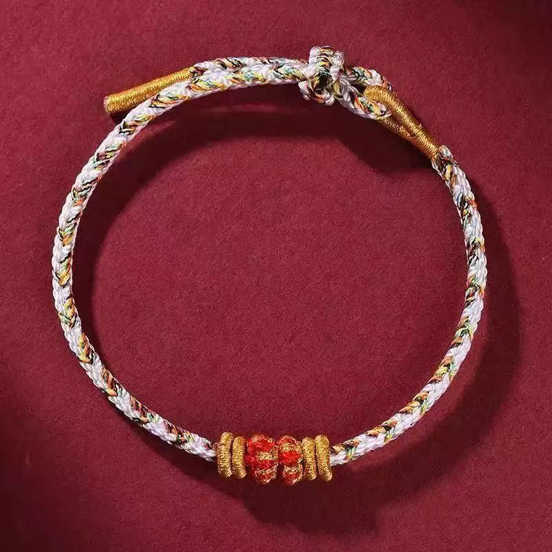 【พลิกชะตาฟ้าดิน!】 สร้อยข้อมือเชือกแดงมงคลสำหรับปีชง  $ลดครึ่งราคา! แก้ชงปี 2026 แก้ดวงตกด่วน$