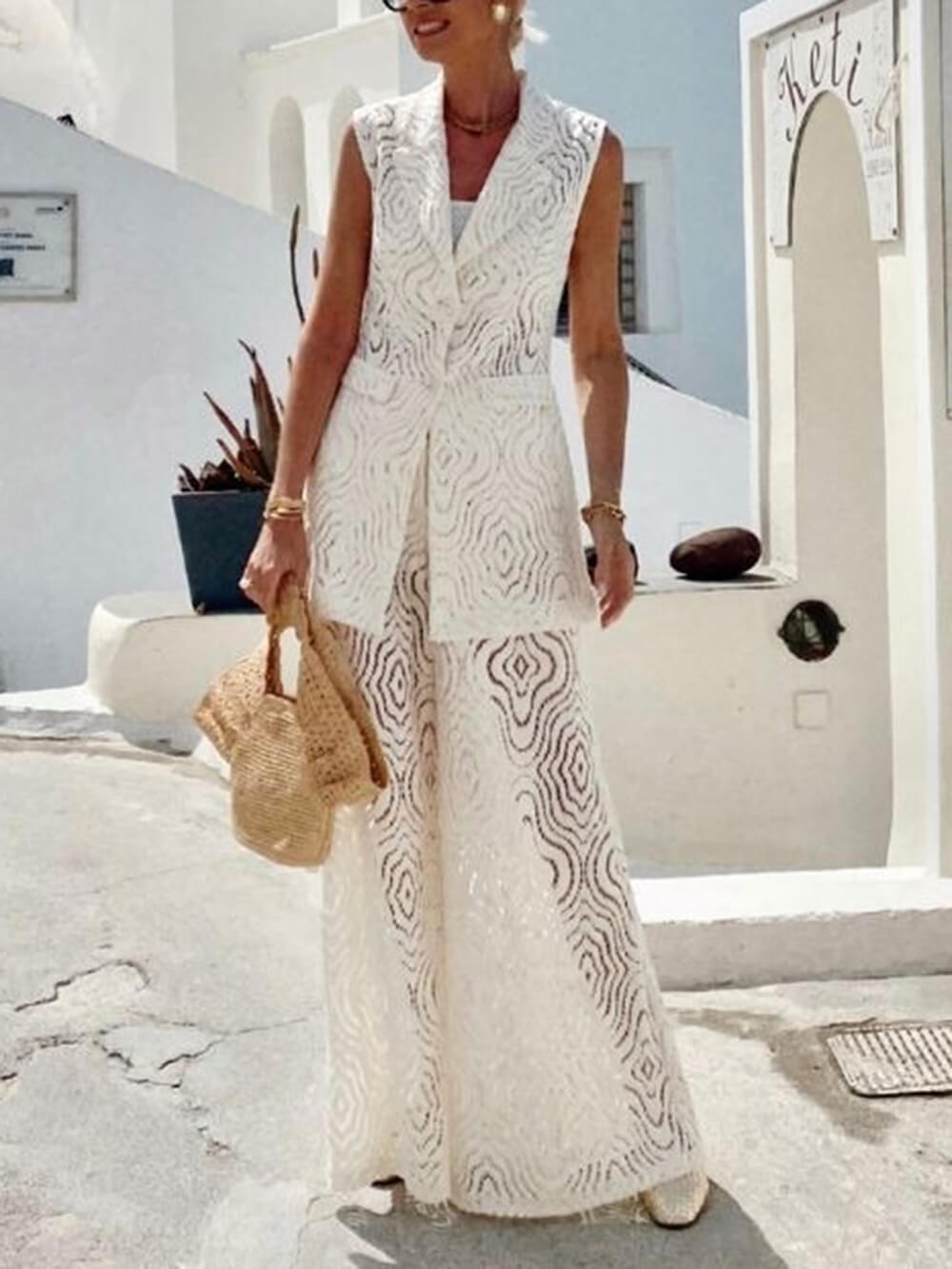 Delicate Charm Lace Collared Sleeveless Top