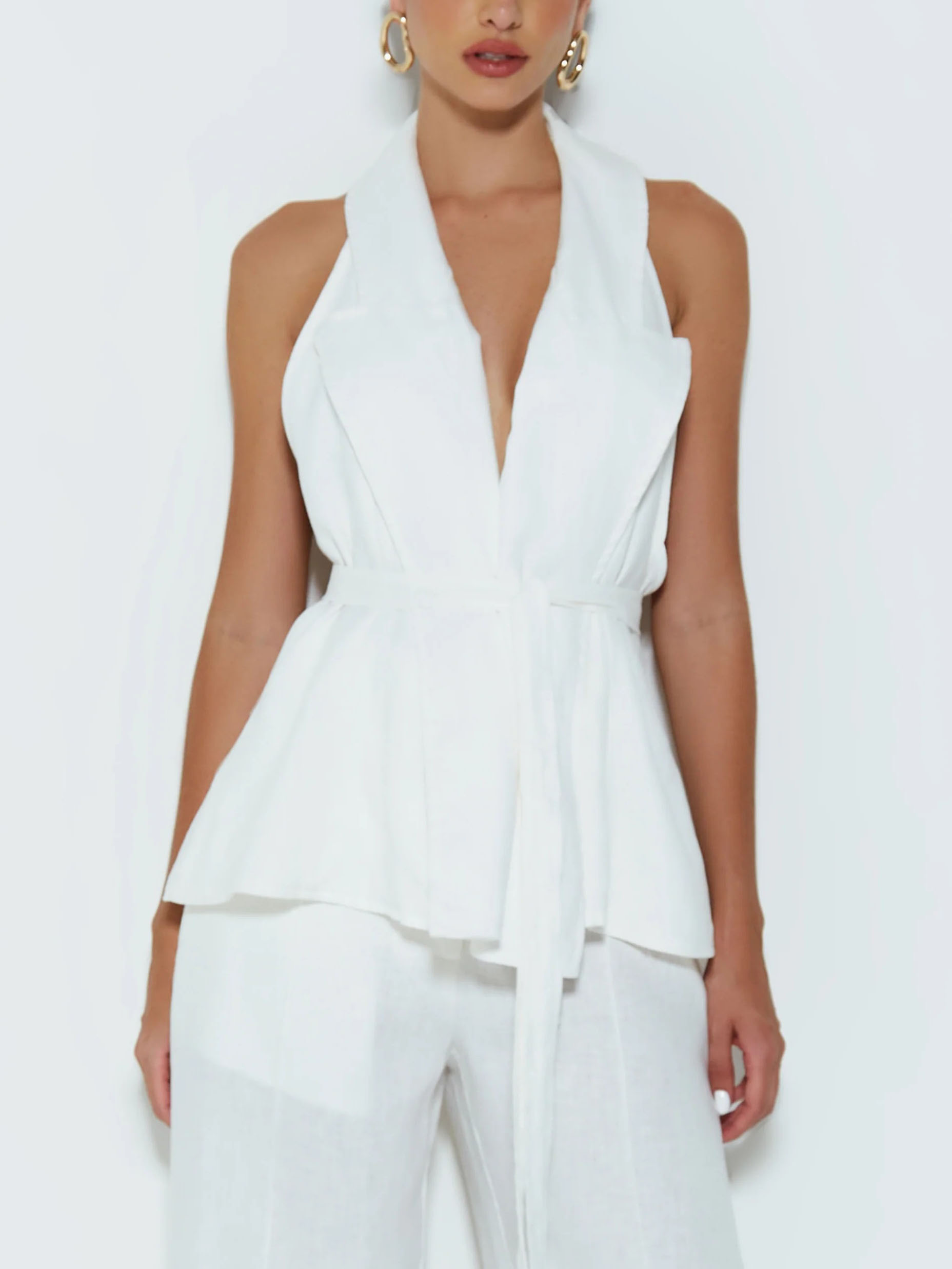 Fashionable Halter Neck Belted Top