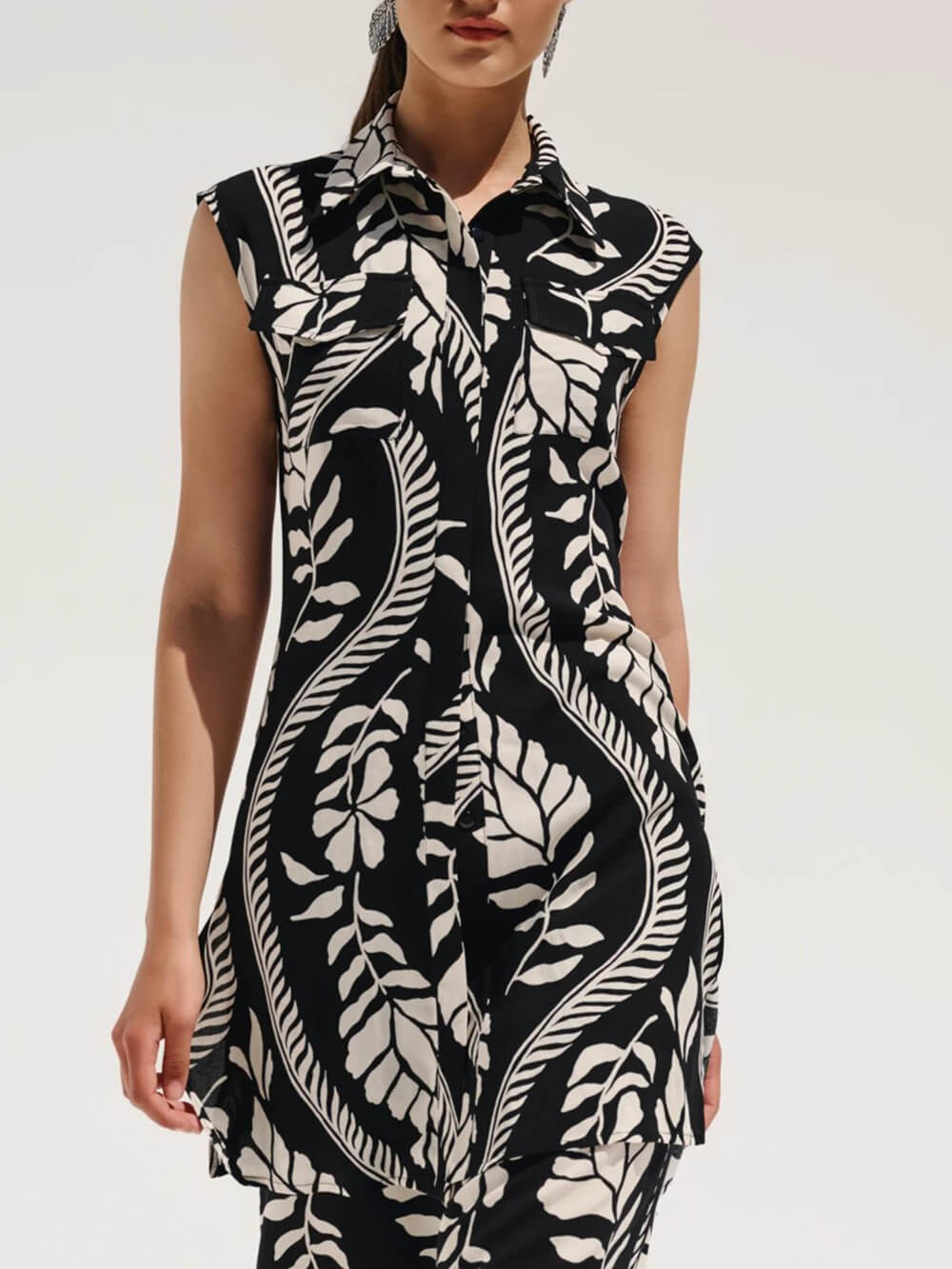 Unique Sleeveless Floral Print Tank Shirt