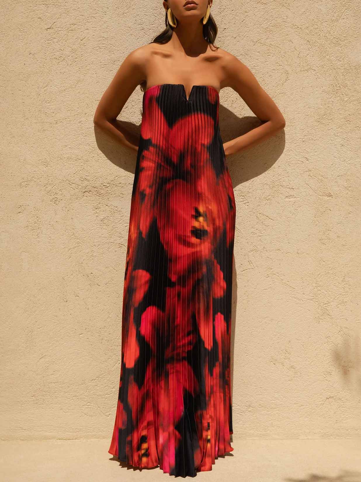 Elegant Pleated Floral-Print Satin Sweetheart Maxi Dress