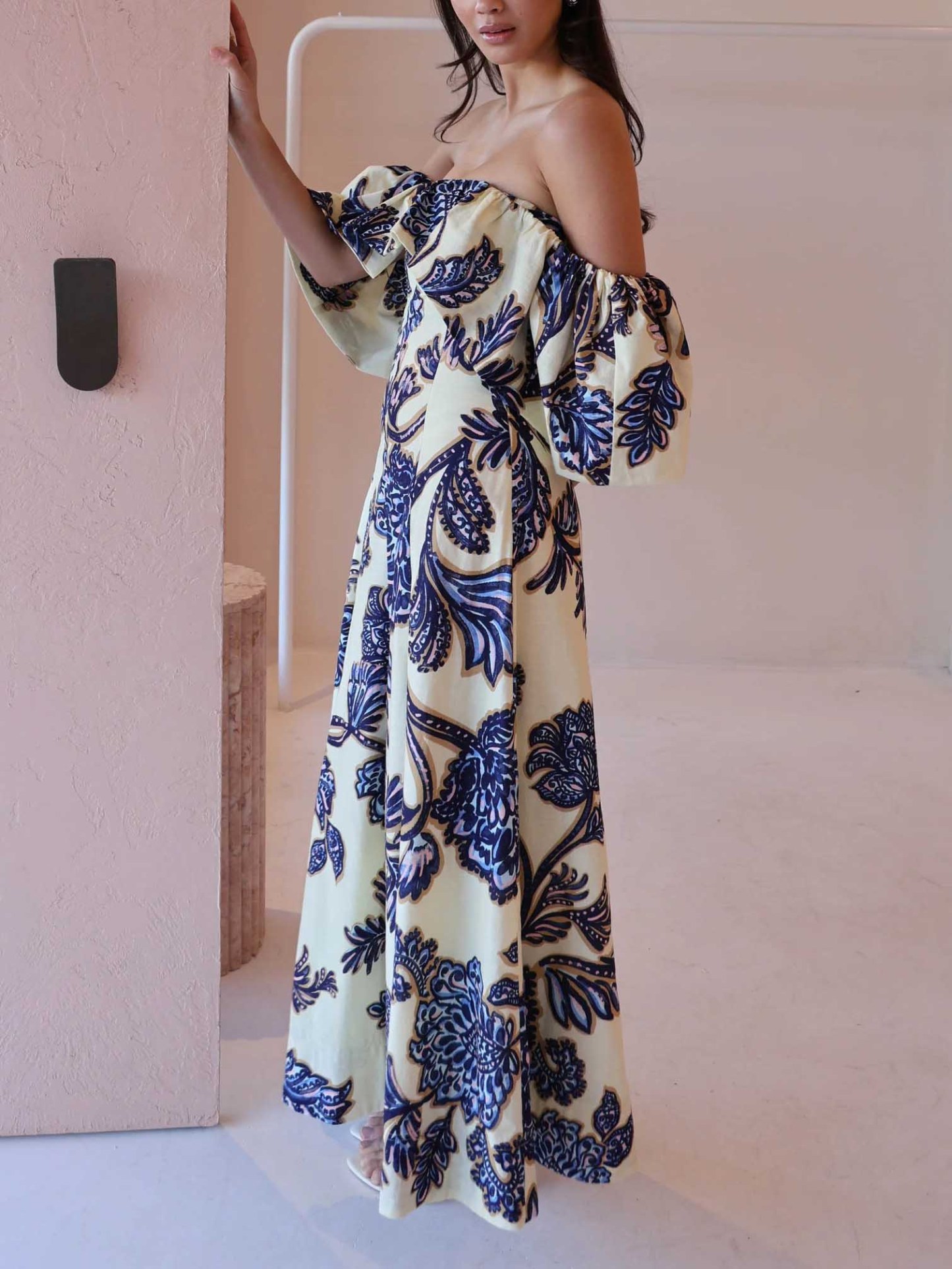 Exquisite Off-the-shoulder Paisley Print Maxi Dress