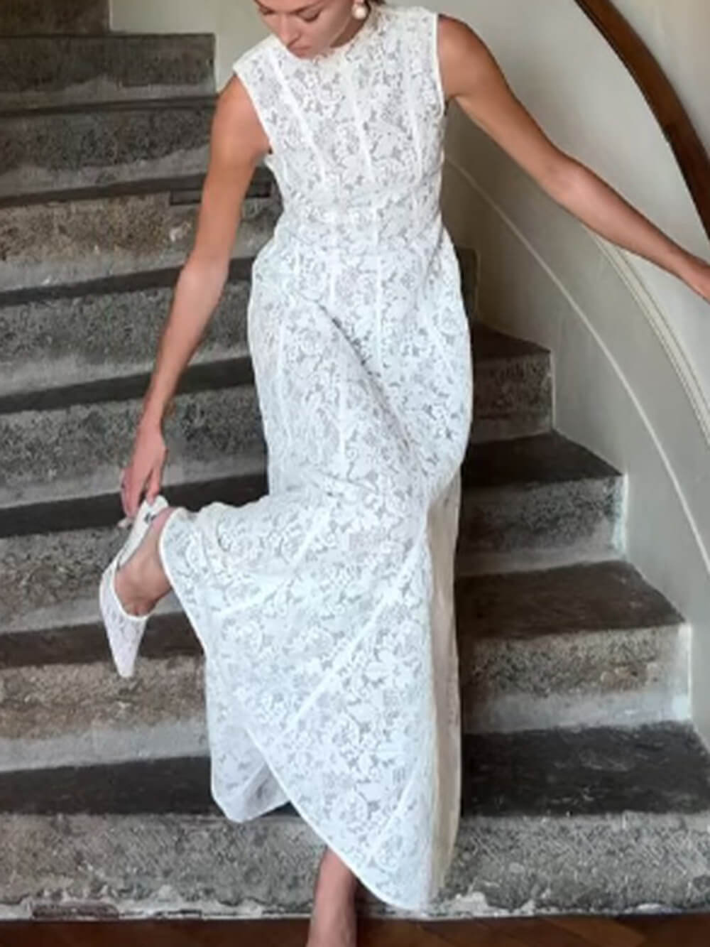 Elegance Timeless Sleeveless Lace Bodycon Maxi Dress