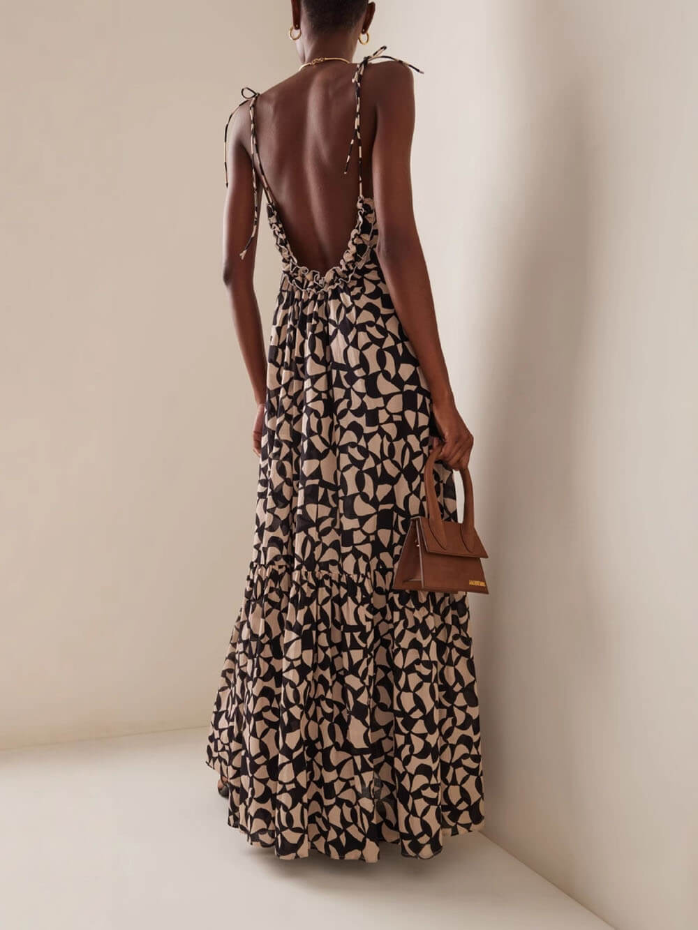 Fashionable Design Printed Backless Holiday Style Suspender Maxi Dress