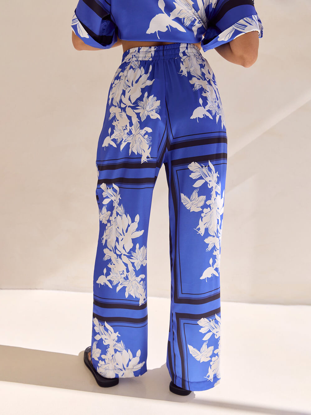 Casual Unique Satin Floral Print Elastic Waistband Drawstring Pocket Wide Leg Pants