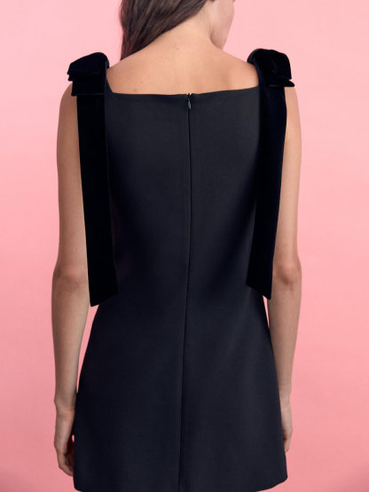 Elegant Bow Straps Straight Neckline Mini Dress