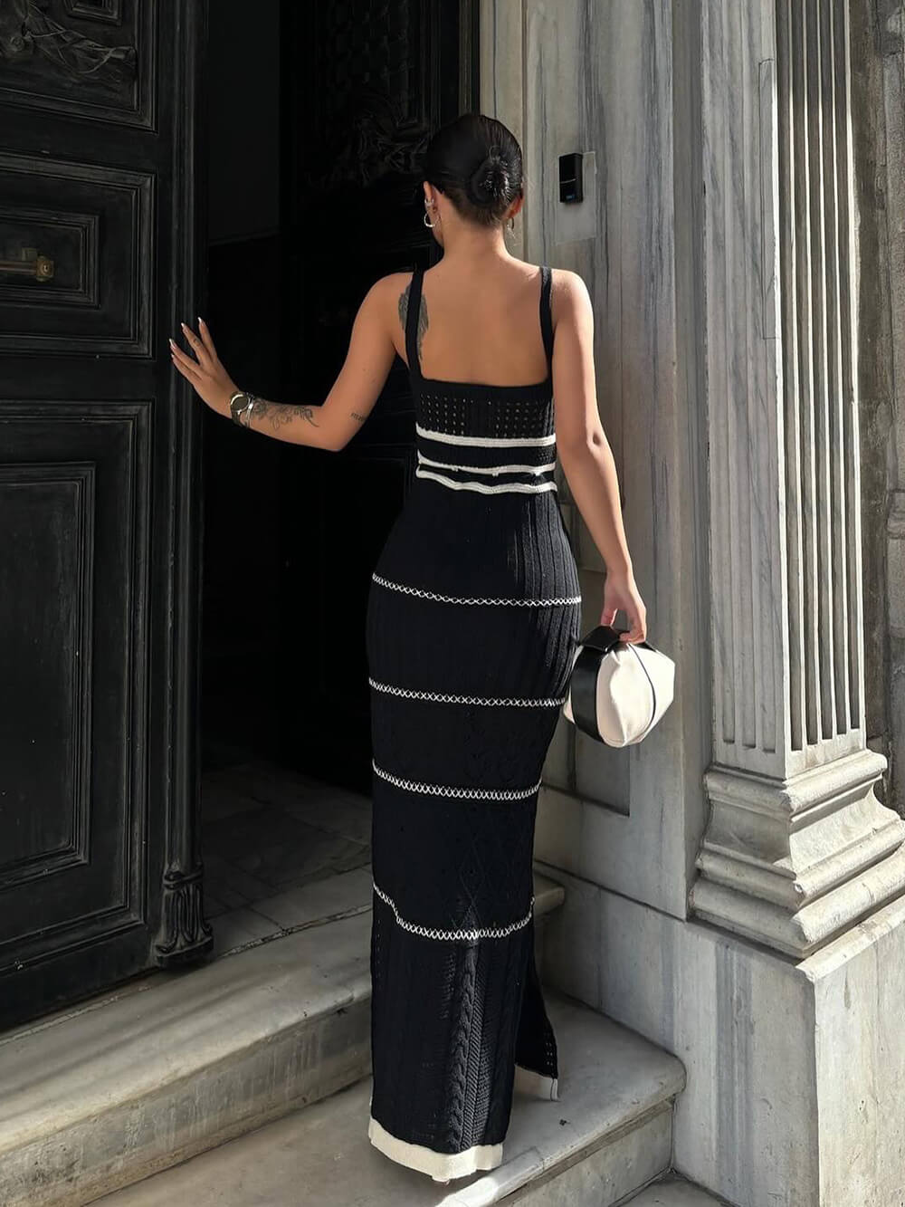 Exquisite Hollow Contrast Color French Suspenders Slim Hip-Hugging Maxi Dress