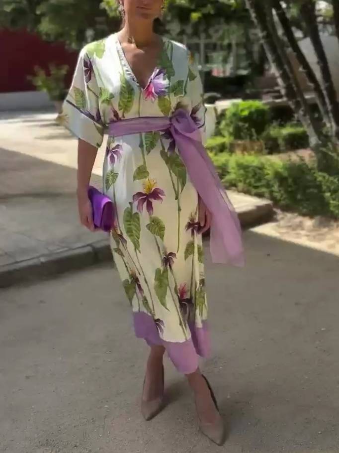 V-Neck Belt Printed Dress