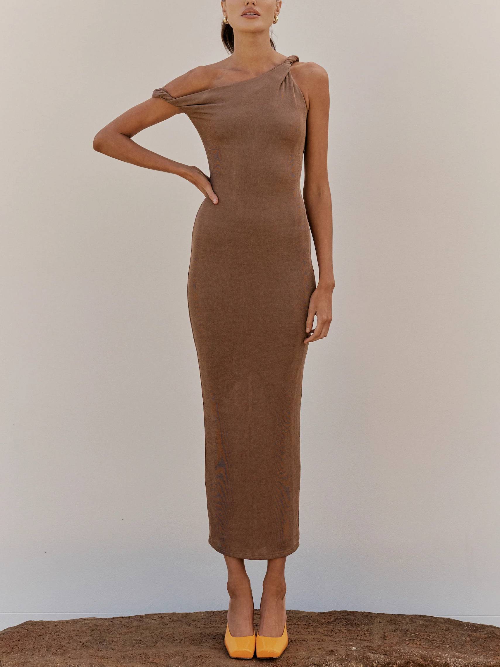 Off-shoulder Twist Slim Fit Midi Dress