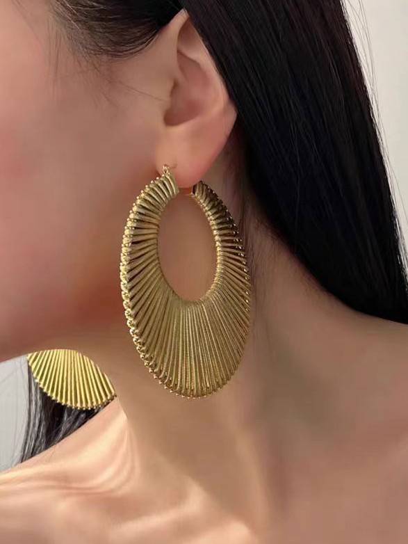 Minimalist Fan-shaped Earrings