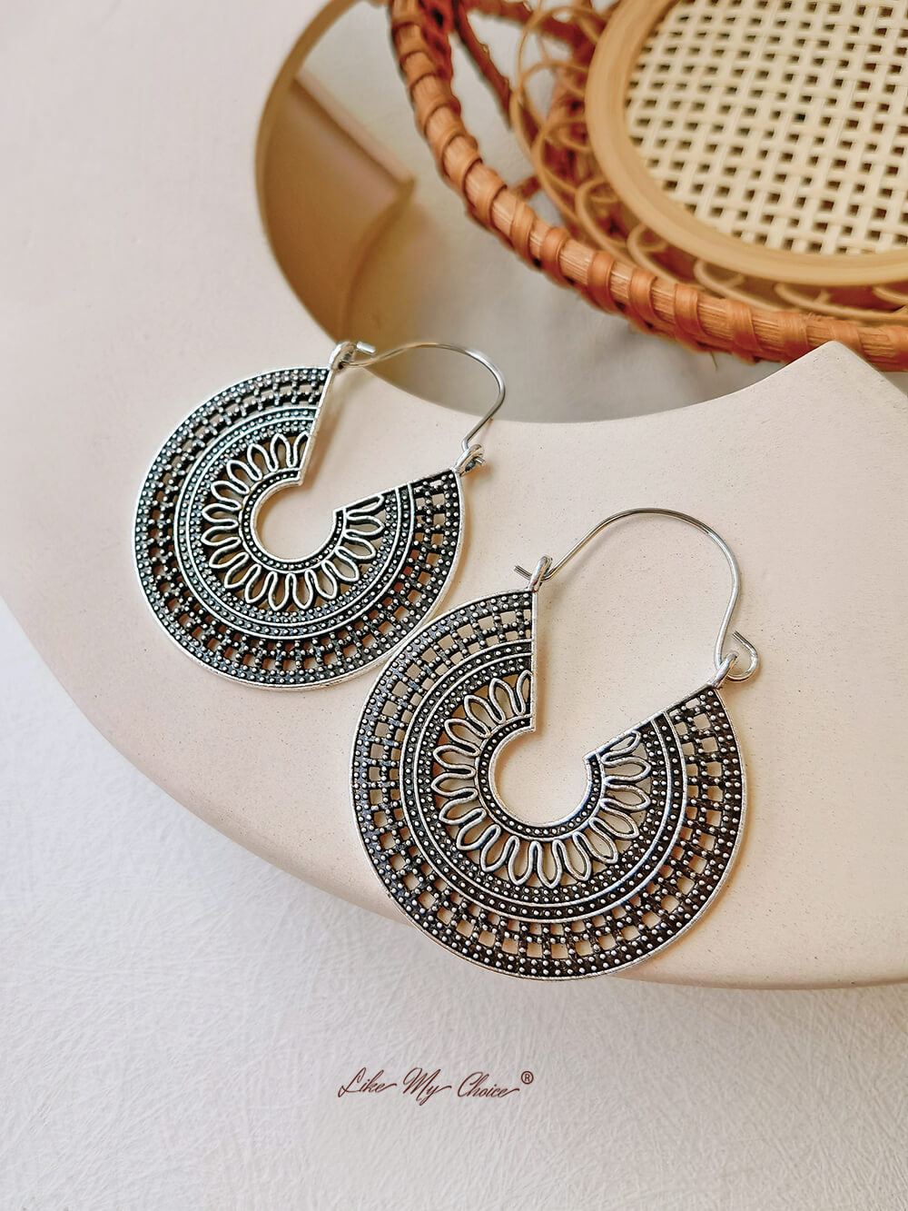 C Shape Hollow Hoop Vintage Earrings