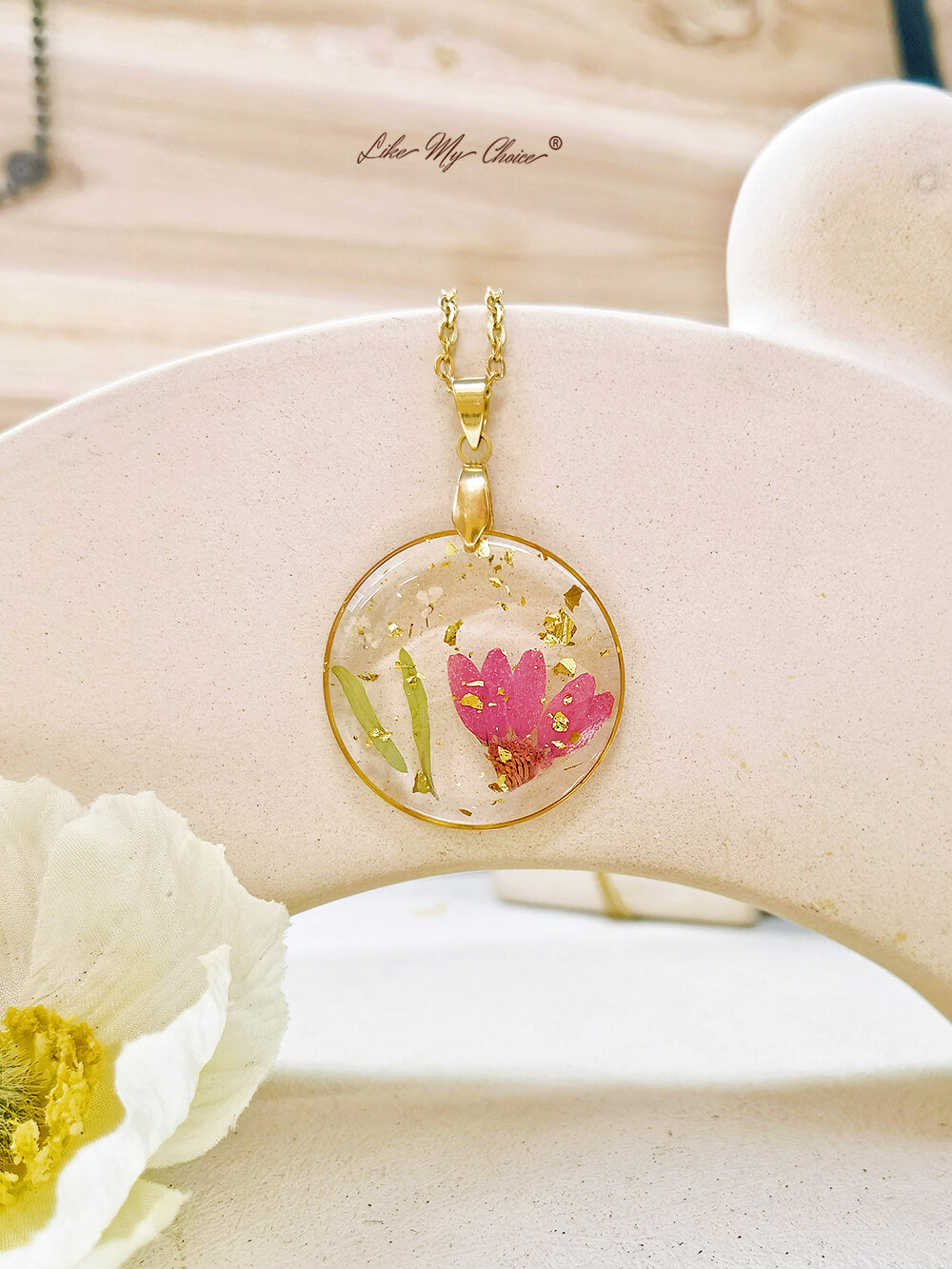 Handmade Birth Flower Bouquet Pressed Resin Pendant Necklaces