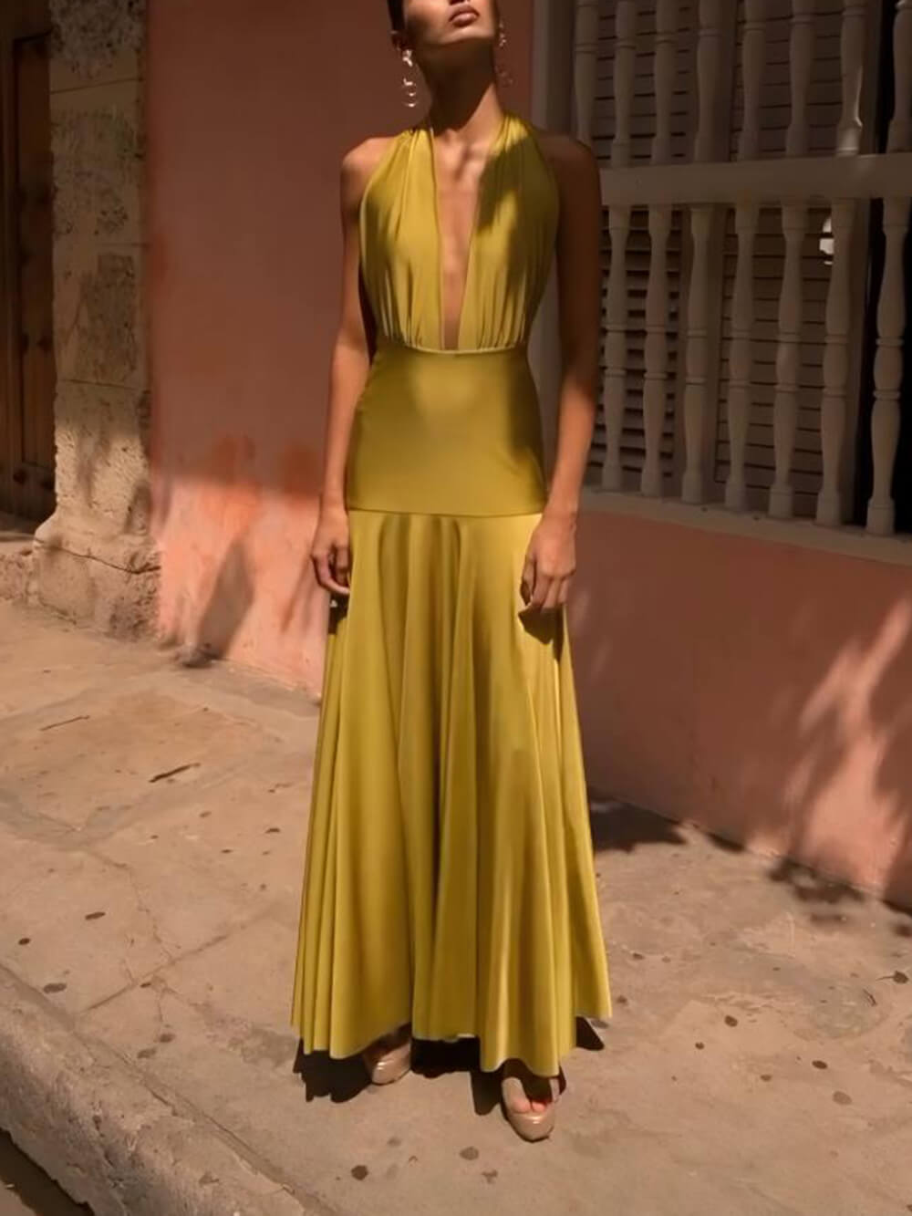 Elegant Open-Back Lace-Up Maxi Dress