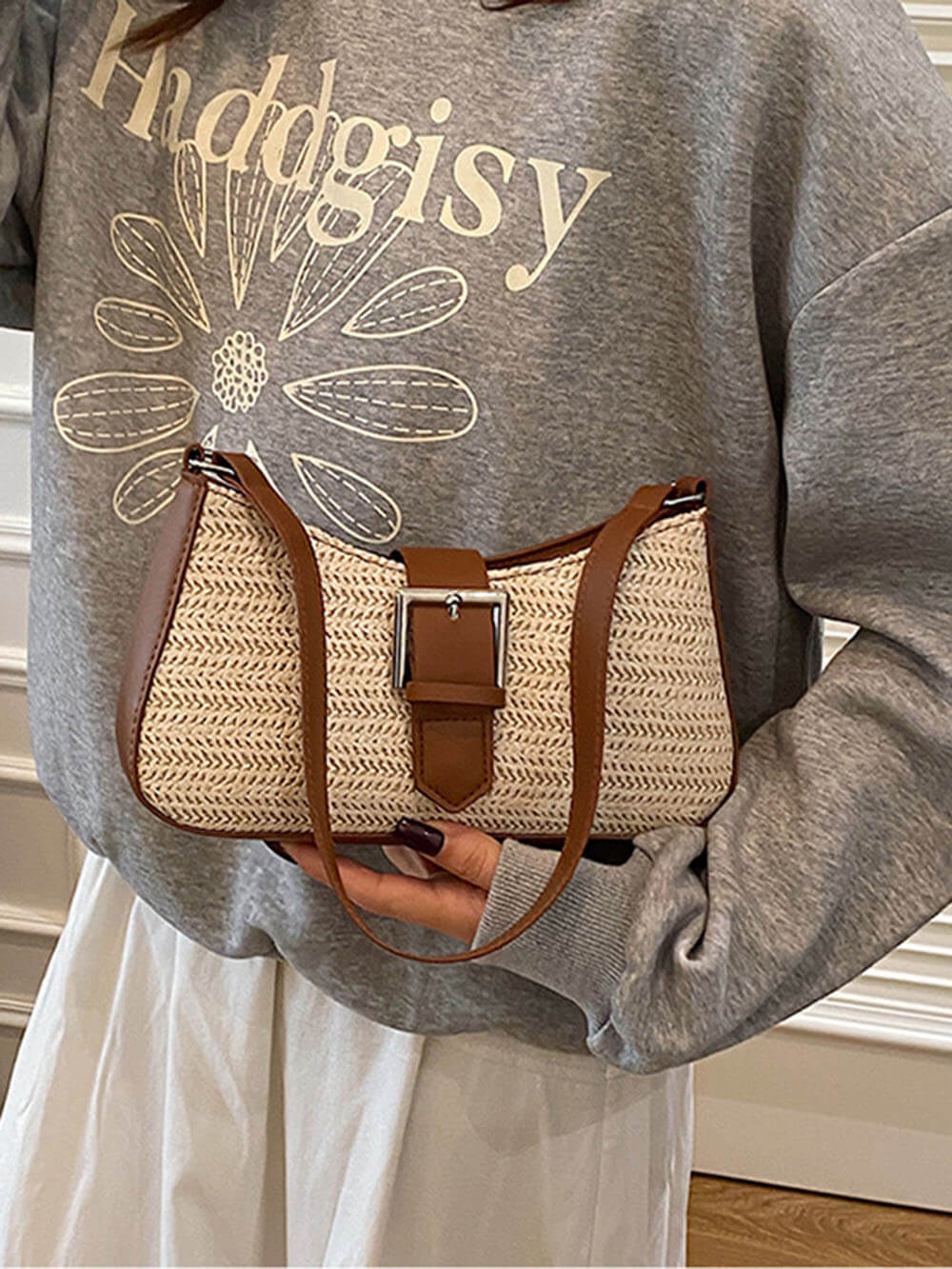Fashionable Woven Straw Holiday Crossbody Underarm Bag