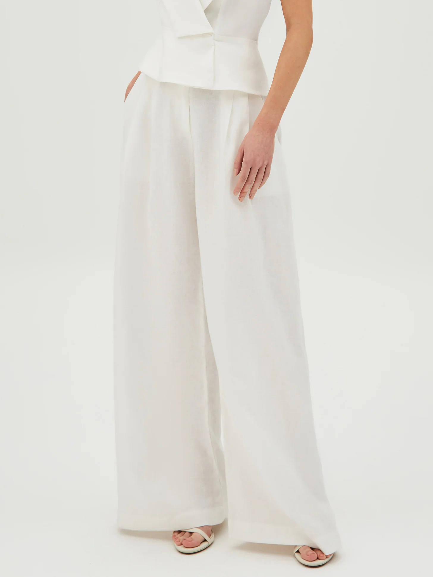 Elegant Pleated Pocket Wide-leg Pants