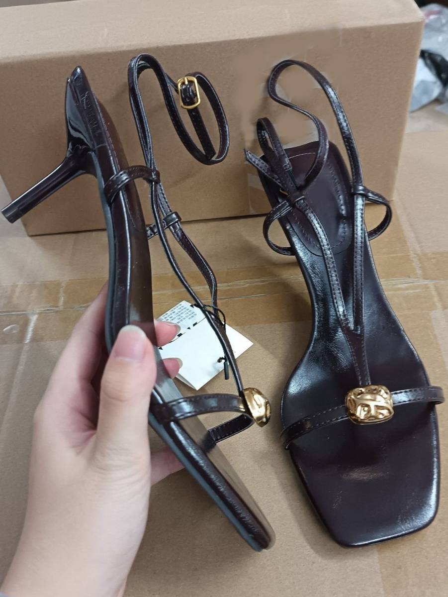 Minimalist Metal Buckle Heeled Sandals